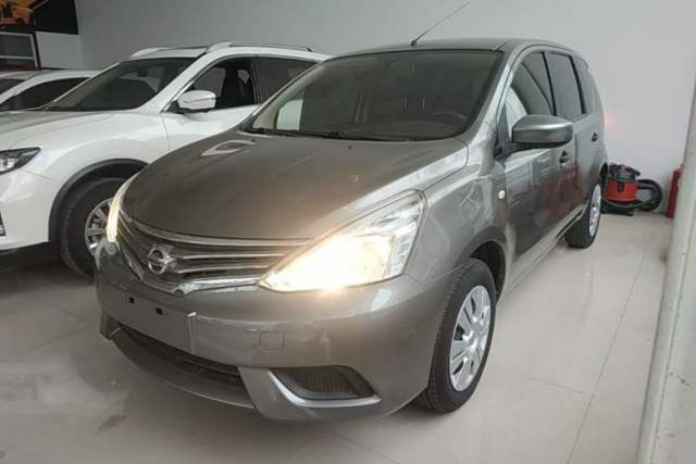 Ojetý Nissan Livina 2015 1.6XE Manual Comfort Edition