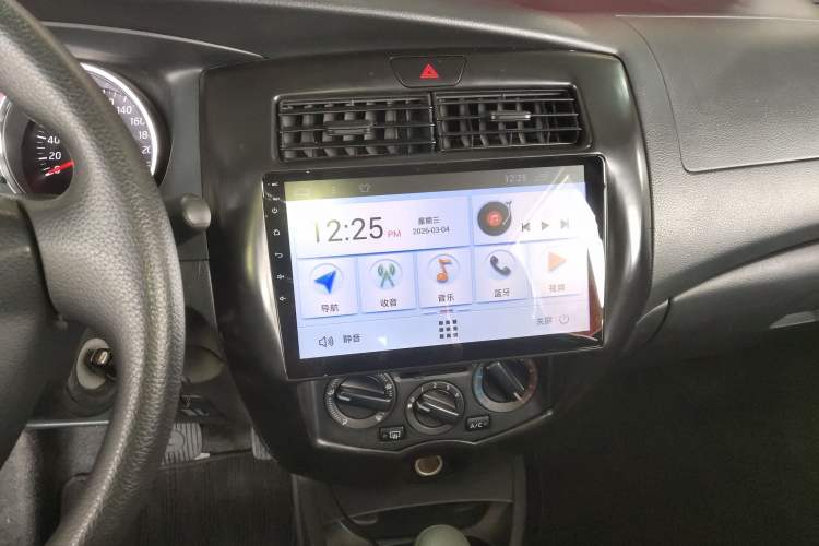 Used Nissan Livina 2015 1.6XE CVT Comfort Edition Audio And AC Panel