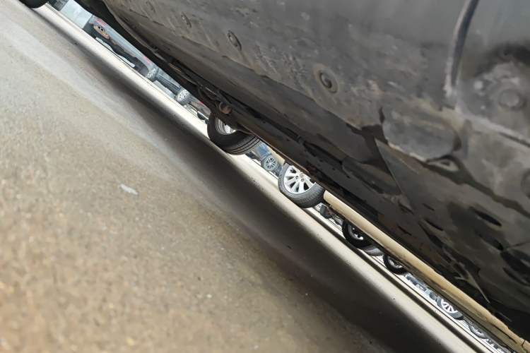 Used Nissan Livina 2015 1.6XE Manual Comfort Edition Chassis Front Right