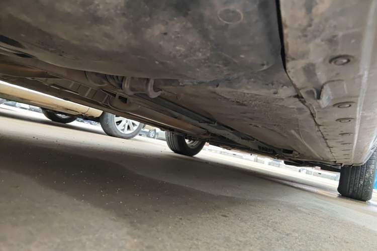 Used Nissan Livina 2015 1.6XE Manual Comfort Edition Chassis Rear Right