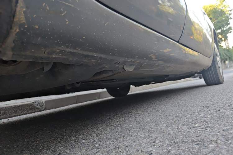 Used Nissan Livina 2015 1.6XE Manual Comfort Edition Chassis Rear Right