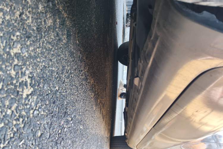 Used Nissan Livina 2015 1.6XE Manual Comfort Edition Chassis Rear Right