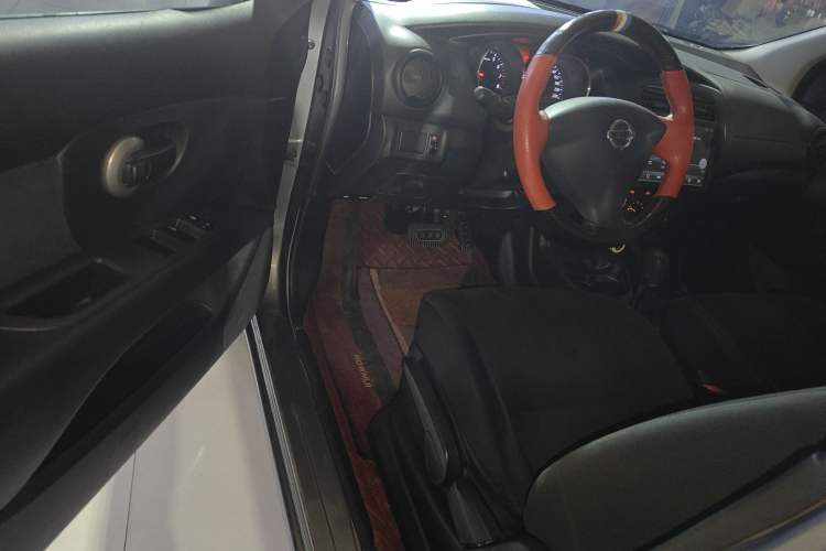 Used Nissan Livina 2015 1.6XE CVT Comfort Edition Driver Seat