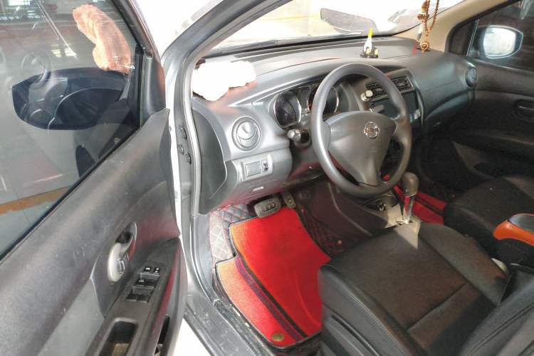 Used Nissan Livina 2015 1.6XE CVT Comfort Edition Driver Seat