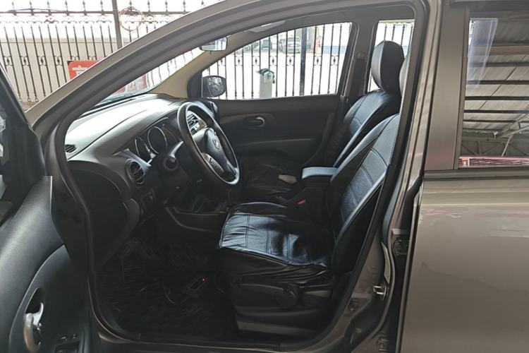 Used Nissan Livina 2015 1.6XE CVT Comfort Edition Driver Seat