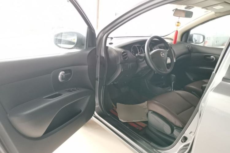 Used Nissan Livina 2015 1.6XE CVT Comfort Edition Driver Seat