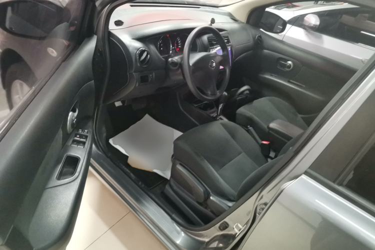 Used Nissan Livina 2015 1.6XE CVT Comfort Edition Driver Seat