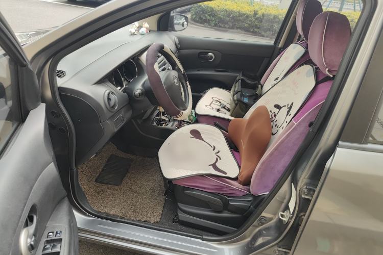 Used Nissan Livina 2015 1.6XE CVT Comfort Edition Driver Seat