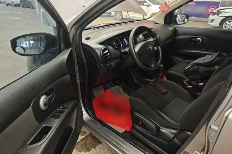 Used Nissan Livina 2015 1.6XE CVT Comfort Edition Driver Seat