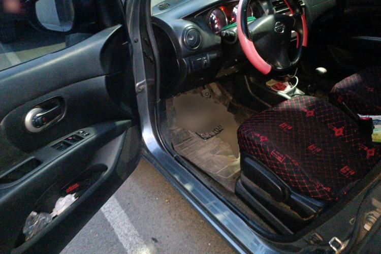 Used Nissan Livina 2015 1.6XE Manual Comfort Edition Driver Seat