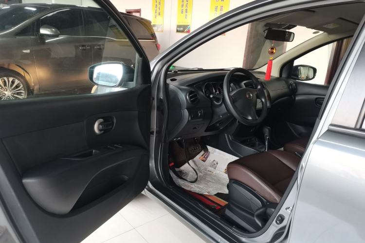 Used Nissan Livina 2015 1.6XE CVT Comfort Edition Driver Seat