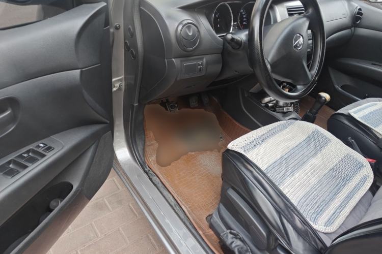 Used Nissan Livina 2015 1.6XE Manual Comfort Edition Driver Seat