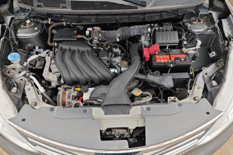 Used Nissan Livina 2015 1.6XE Manual Comfort Edition Engine Bay