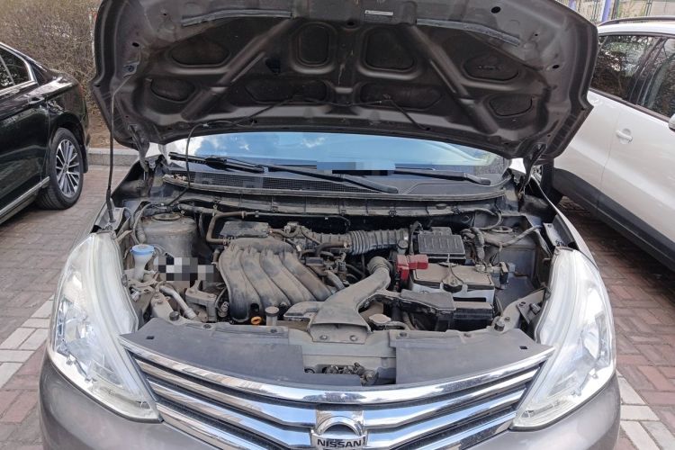 Used Nissan Livina 2015 1.6XE CVT Comfort Edition Engine Bay