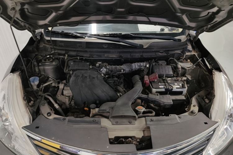Used Nissan Livina 2015 1.6XE CVT Comfort Edition Engine Bay