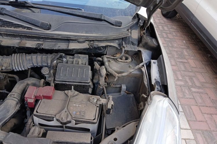 Used Nissan Livina 2015 1.6XE CVT Comfort Edition Engine Bay Left