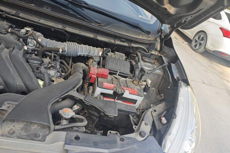 Used Nissan Livina 2015 1.6XE CVT Comfort Connect Edition Engine Bay Left