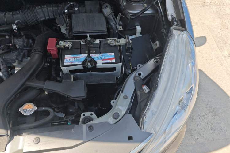 Used Nissan Livina 2015 1.6XE CVT Comfort Edition Engine Bay Left
