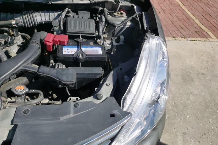 Used Nissan Livina 2015 1.6XE CVT Comfort Edition Engine Bay Left