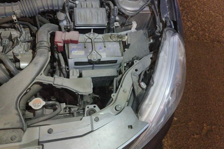 Used Nissan Livina 2015 1.6XE CVT Comfort Edition Engine Bay Left