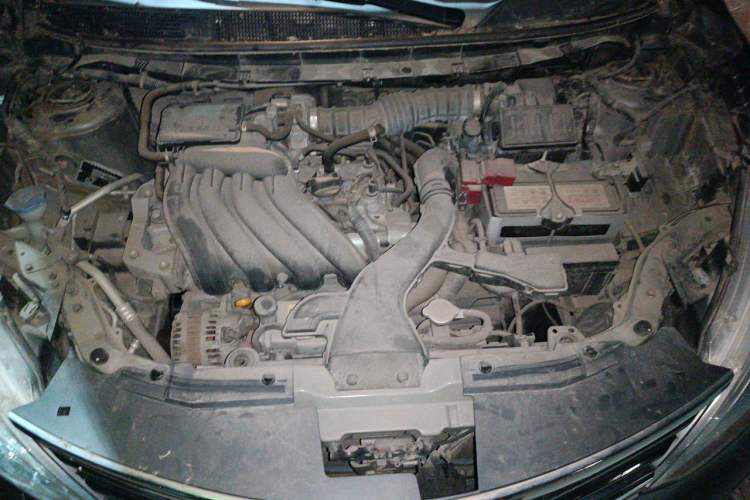 Used Nissan Livina 2015 1.6XE Manual Comfort Edition Engine Bay