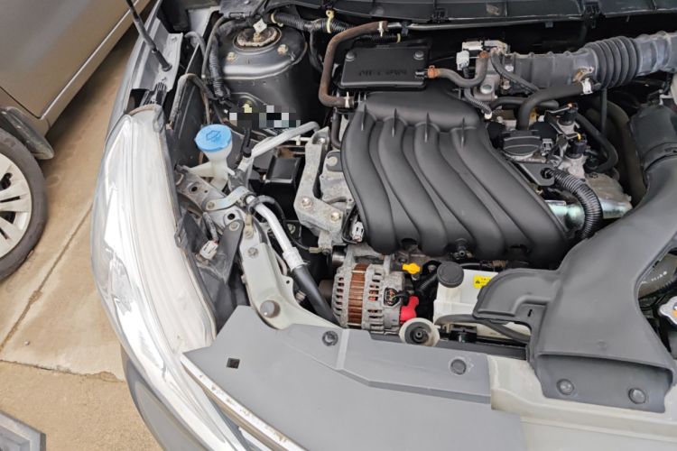 Used Nissan Livina 2015 1.6XE Manual Comfort Edition Engine Bay Right