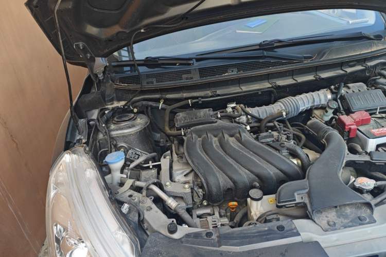 Used Nissan Livina 2015 1.6XE CVT Comfort Connect Edition Engine Bay Right