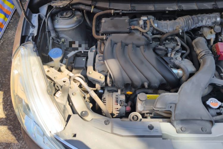 Used Nissan Livina 2015 1.6XE Manual Comfort Edition Engine Bay Right