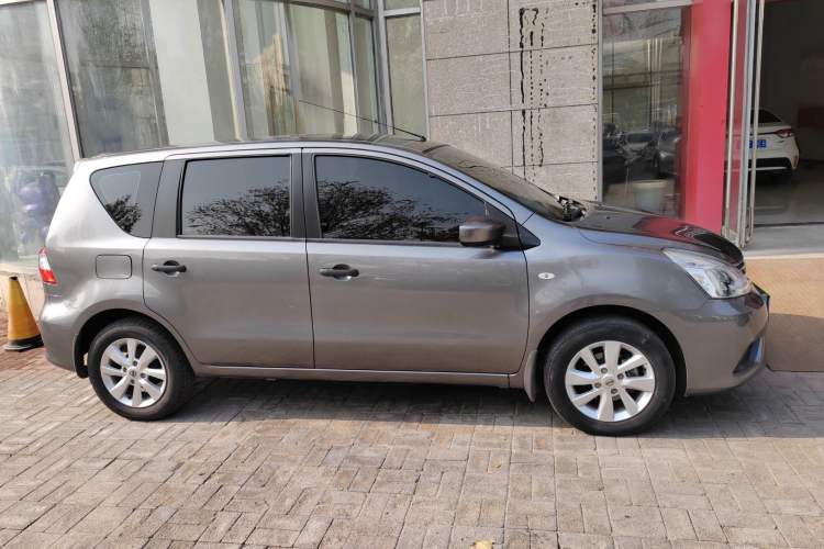 Used Nissan Livina 2015 1.6XE CVT Comfort Edition Exterior 1