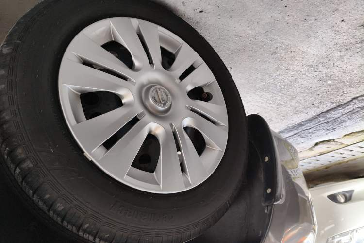 Used Nissan Livina 2015 1.6XE CVT Comfort Edition Exterior 5