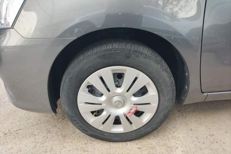 Used Nissan Livina 2015 1.6XE CVT Comfort Edition Exterior 7