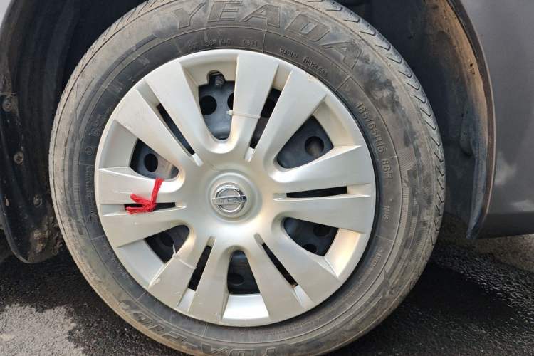 Used Nissan Livina 2015 1.6XE Manual Comfort Edition Exterior 7