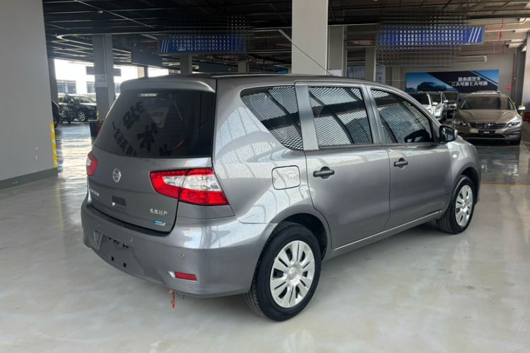 Used Nissan Livina 2015 1.6XE Manual Comfort Edition Exterior 9