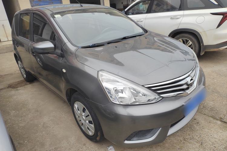 Used Nissan Livina 2015 1.6XE CVT Comfort Edition Front Right 45 Deg