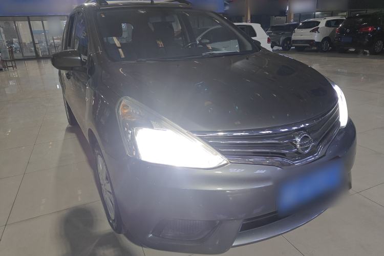 Used Nissan Livina 2015 1.6XE CVT Comfort Edition Front Right 45 Deg