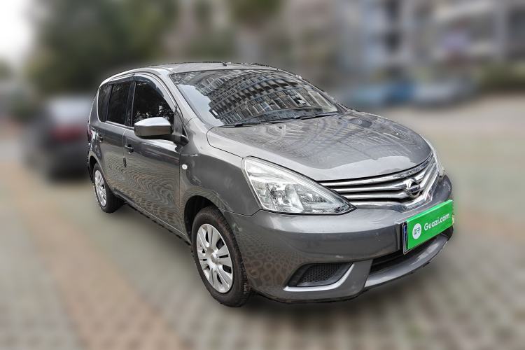 Used Nissan Livina 2015 1.6XE CVT Comfort Edition Front Right 45 Deg