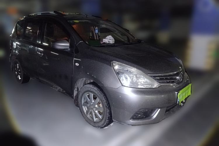Used Nissan Livina 2015 1.6XE CVT Comfort Edition Front Right 45 Deg