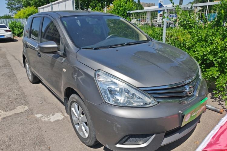 Used Nissan Livina 2015 1.6XE CVT Comfort Edition Front Right 45 Deg