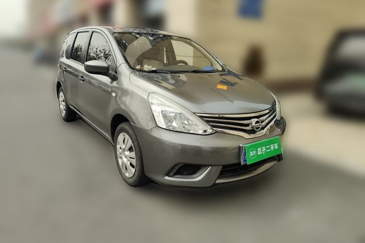 Used Nissan Livina 2015 1.6XE CVT Comfort Edition Front Right 45 Deg