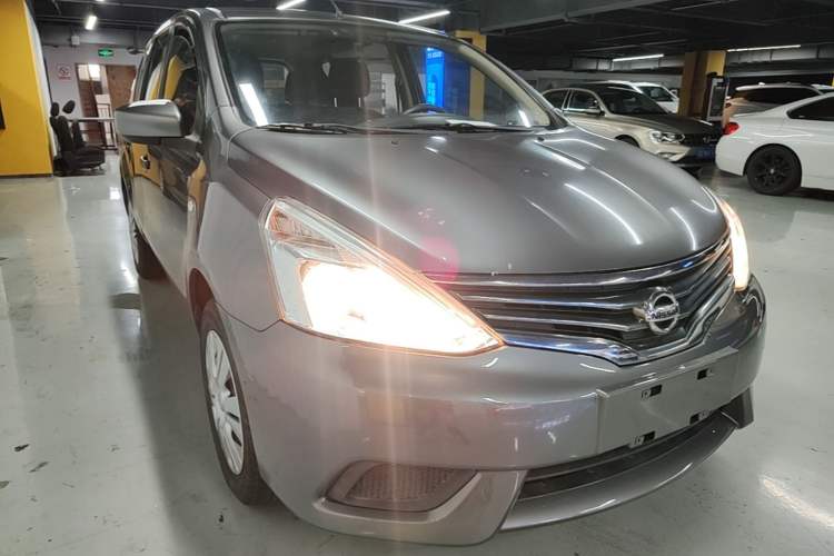 Used Nissan Livina 2015 1.6XE CVT Comfort Edition Front Right 45 Deg