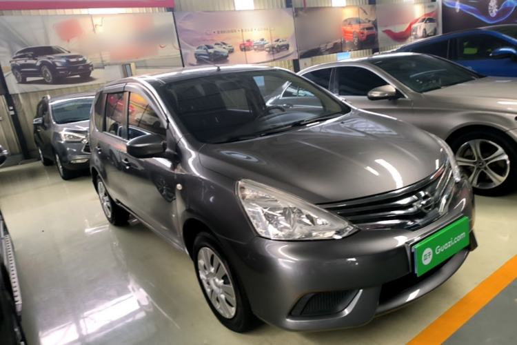 Used Nissan Livina 2015 1.6XE CVT Comfort Edition Front Right 45 Deg