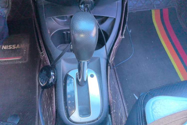 Used Nissan Livina 2015 1.6XE CVT Comfort Edition Gear Lever