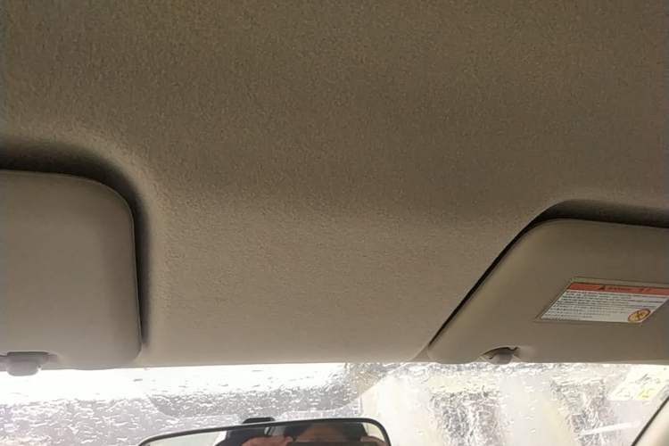 Used Nissan Livina 2015 1.6XE CVT Comfort Edition Headliner