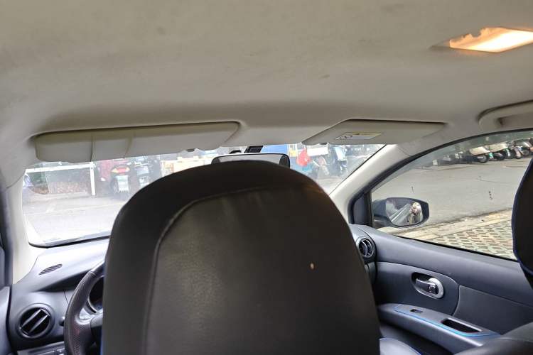 Used Nissan Livina 2015 1.6XE CVT Comfort Edition Headliner