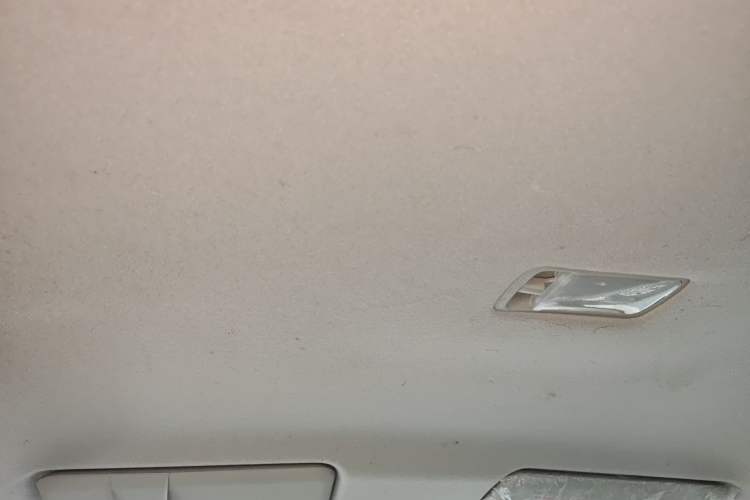 Used Nissan Livina 2015 1.6XE Manual Comfort Edition Headliner