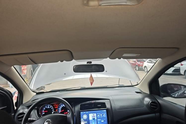 Used Nissan Livina 2015 1.6XE CVT Comfort Edition Headliner