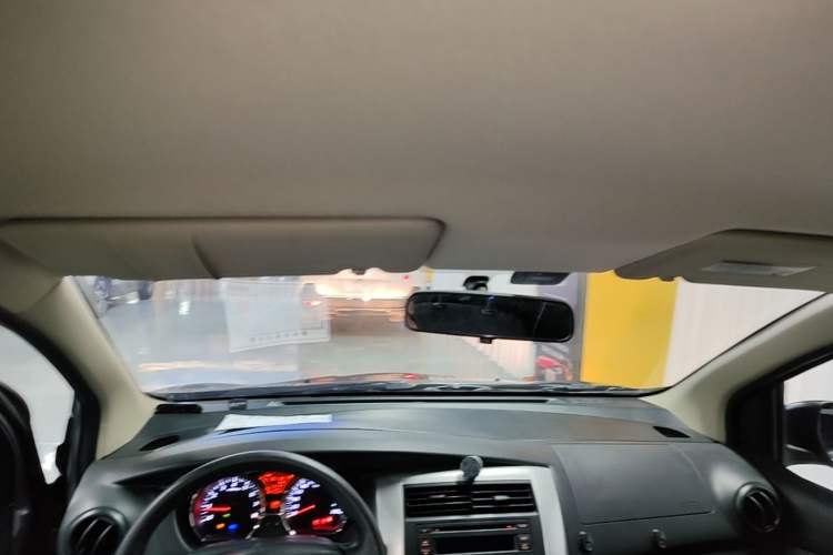 Used Nissan Livina 2015 1.6XE CVT Comfort Edition Headliner