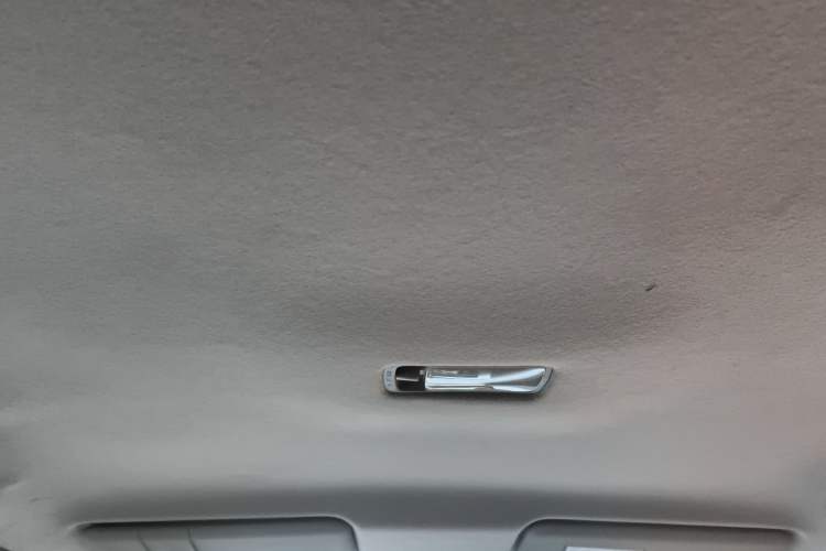 Used Nissan Livina 2015 1.6XE Manual Comfort Edition Headliner