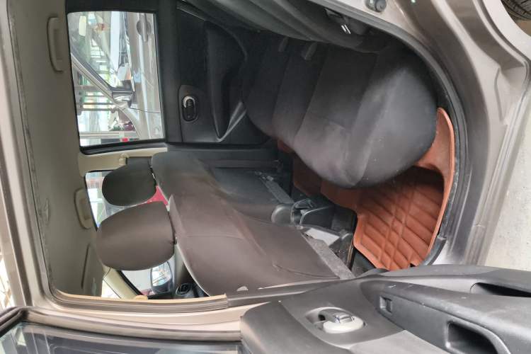 Used Nissan Livina 2015 1.6XE CVT Comfort Edition Interior 2
