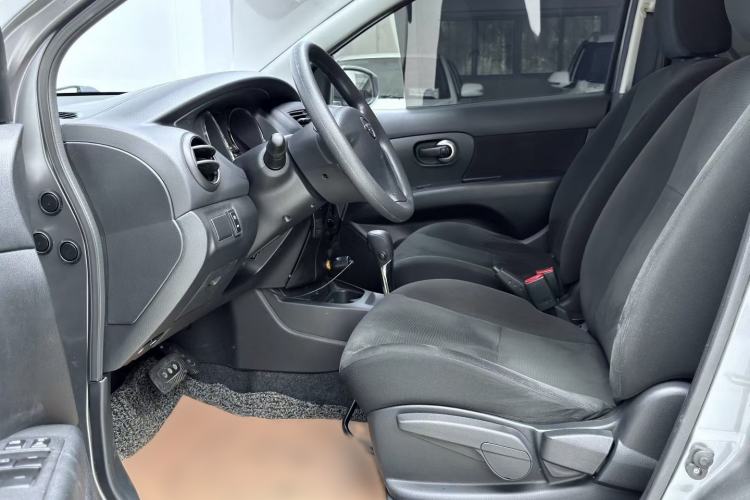 Used Nissan Livina 2015 1.6XE CVT Comfort Edition Interior 2